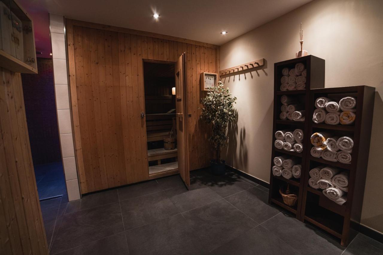 Hotel Landhaus Neumayr กรอสซาร์ล ภายนอก รูปภาพ