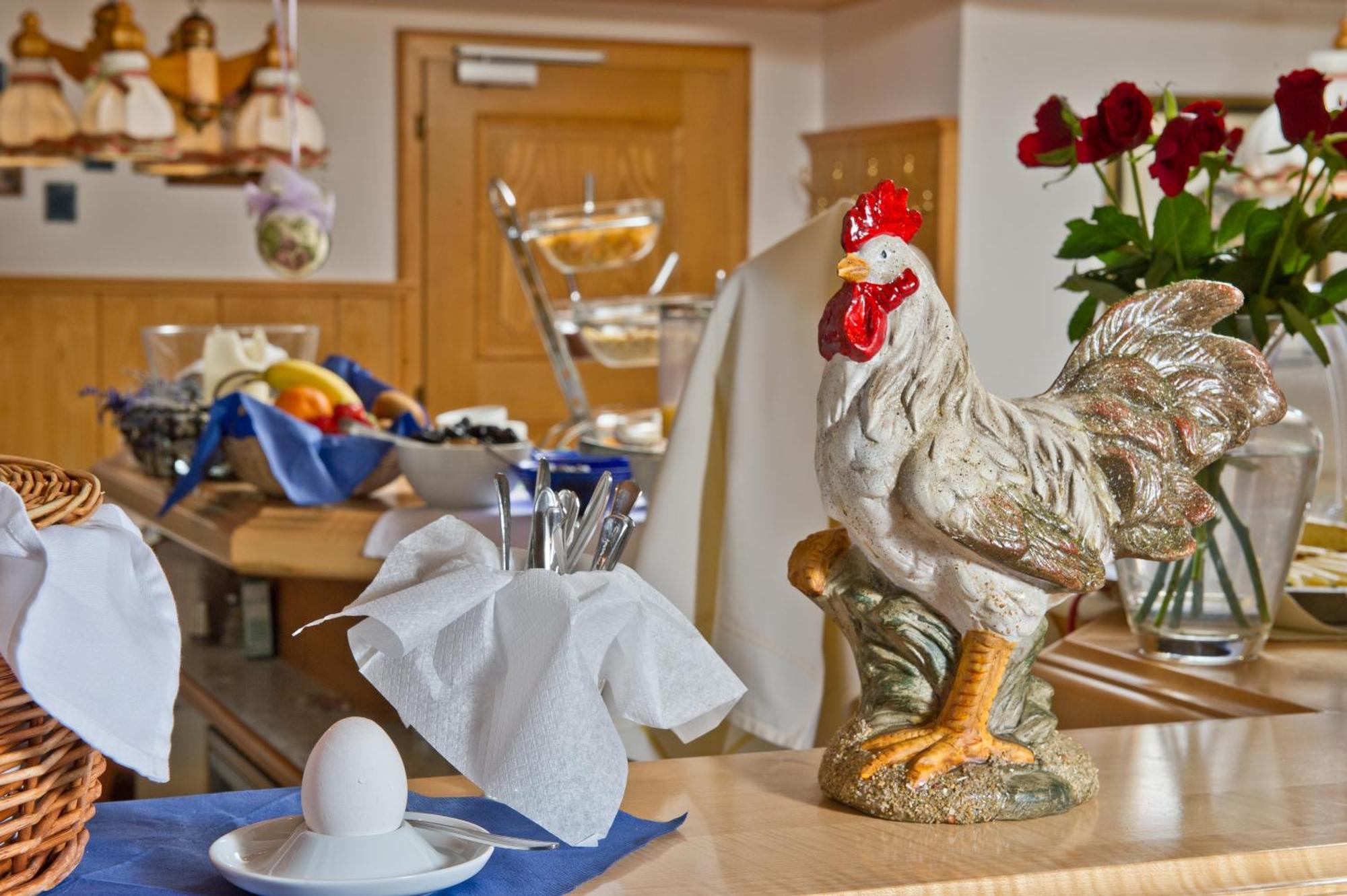 Hotel Landhaus Neumayr กรอสซาร์ล ภายนอก รูปภาพ